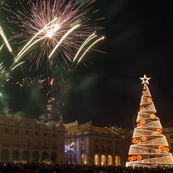 Mini árbol de Navidad gigante artificial 2022 Decoración Árbol de Navidad 60 cm Árbol de Navidad LED Decoración navideña Yiwu Shuangyuan Navidad